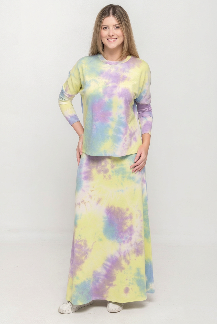 Full-length photo with corner text removal